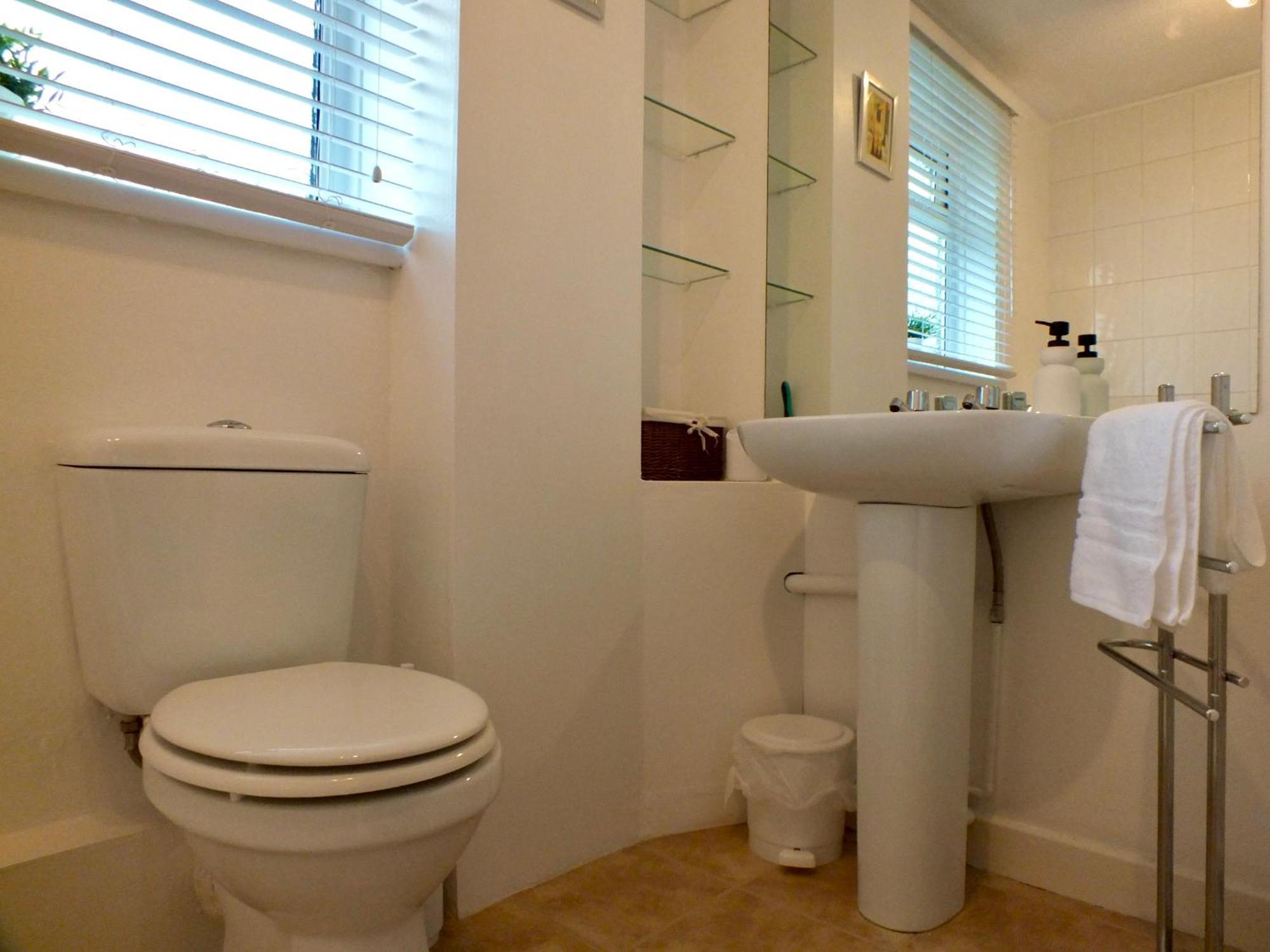 Twos Mews Apartment Кардиф Екстериор снимка